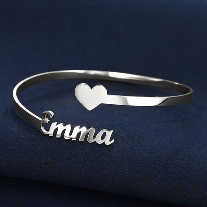 Braccialetto Personalizzato con Nome e Cuore Elegante