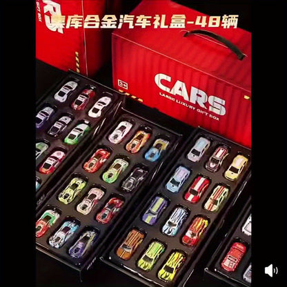 48 Pezzi Auto da Corsa in Simulazione con Edizione da Collezione, Confezione Regalo - Include Mappa, Parcheggio e Circuito con Parcheggio a 4 Piani