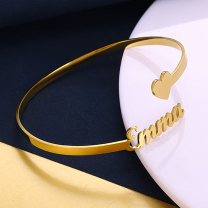 Braccialetto Personalizzato con Nome e Cuore Elegante